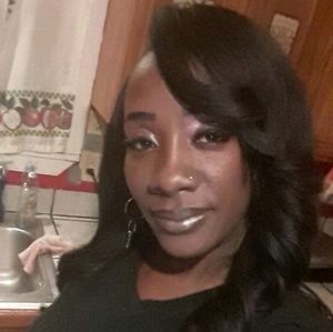 Meet your Posher, Lanikqua